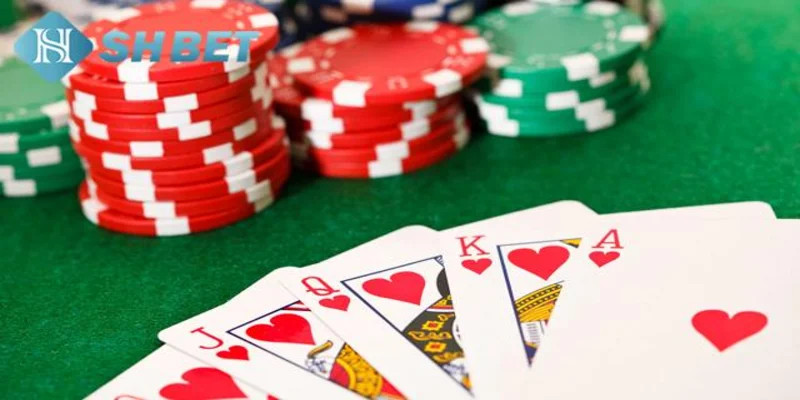 Bí kíp chơi game bài poker online từ các cao thủ chuyên nghiệp